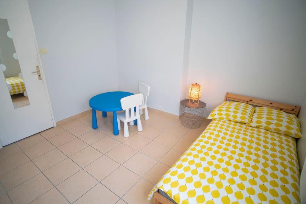 Superb T4 Souplex In Giens Apartment